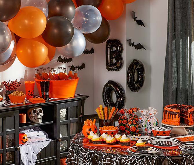 Spook-tacular party picks. Scare up favors, plates, balloons, & beyond.