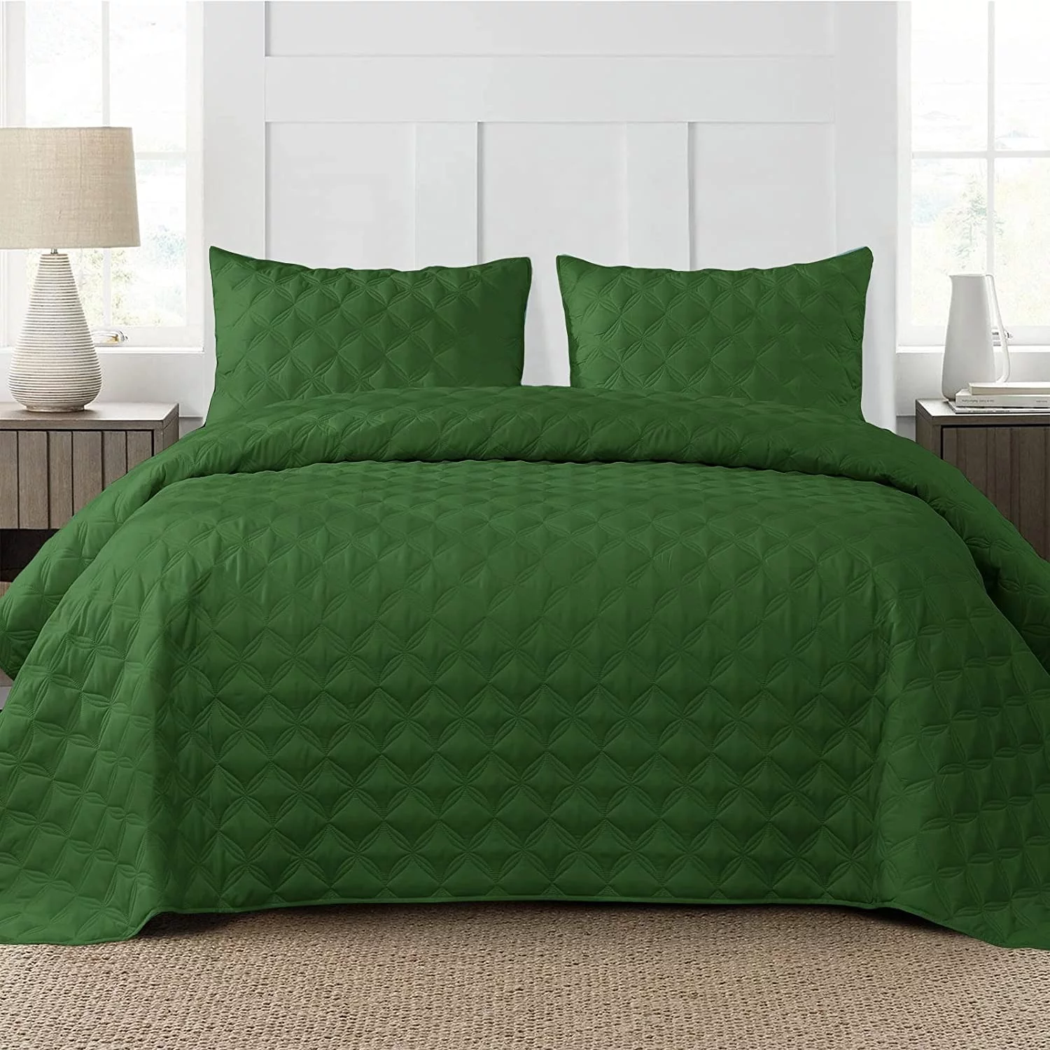 Exclusivo Mezcla Bed Quilt Set King Size for All Season, Stitched Pattern Quilted Bedspread/ Bedding Set/ Coverlet with 2 Pillow shams, Lightweight and Soft, Grass Green