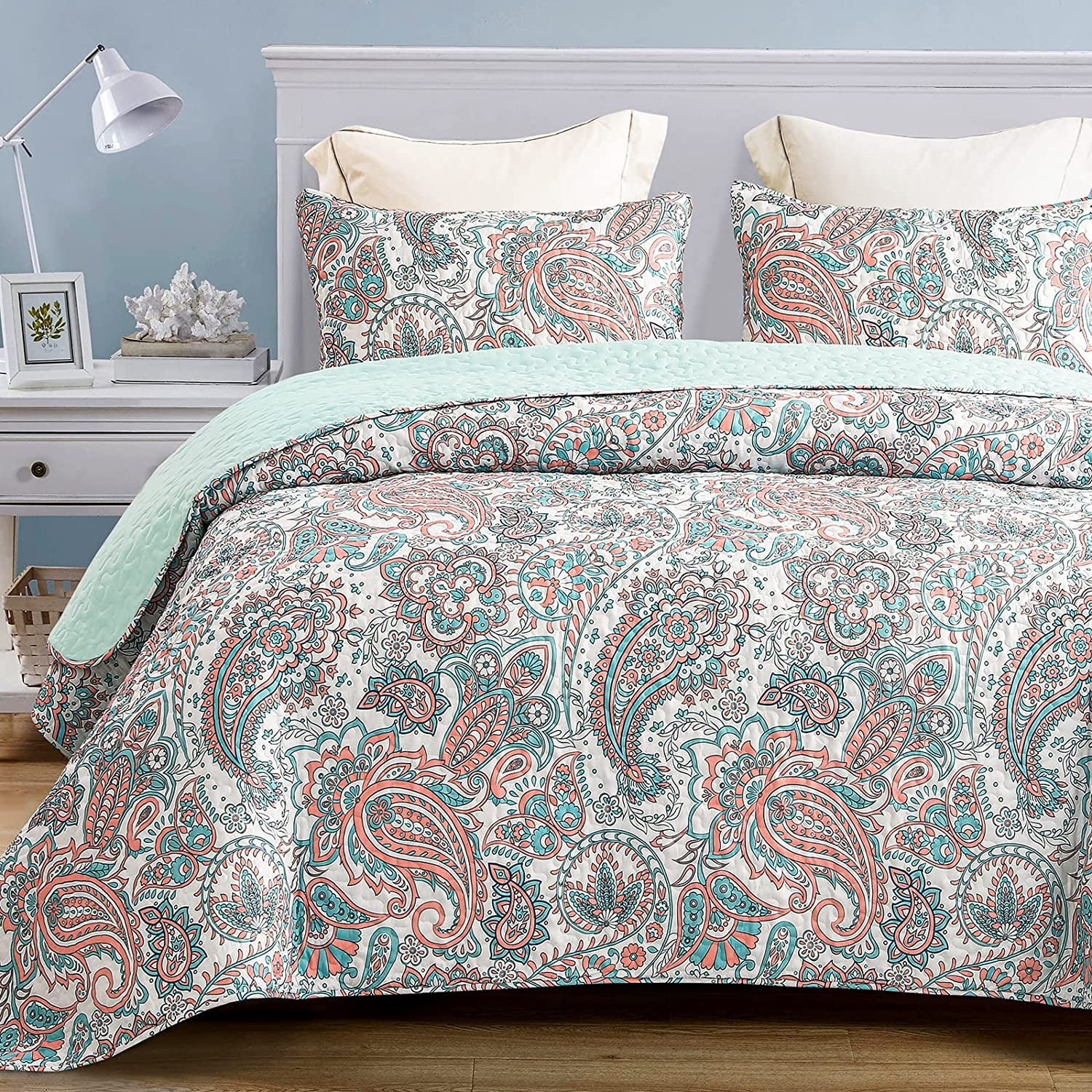 Exclusivo Mezcla Paisley Quilt Set King Size, 3-Piece Reversible Quilt Bedding Set with Decoractive Colorful Boho Pattern (2 Pillow Shams), Lightweight and Soft Bedspread Coverlets
